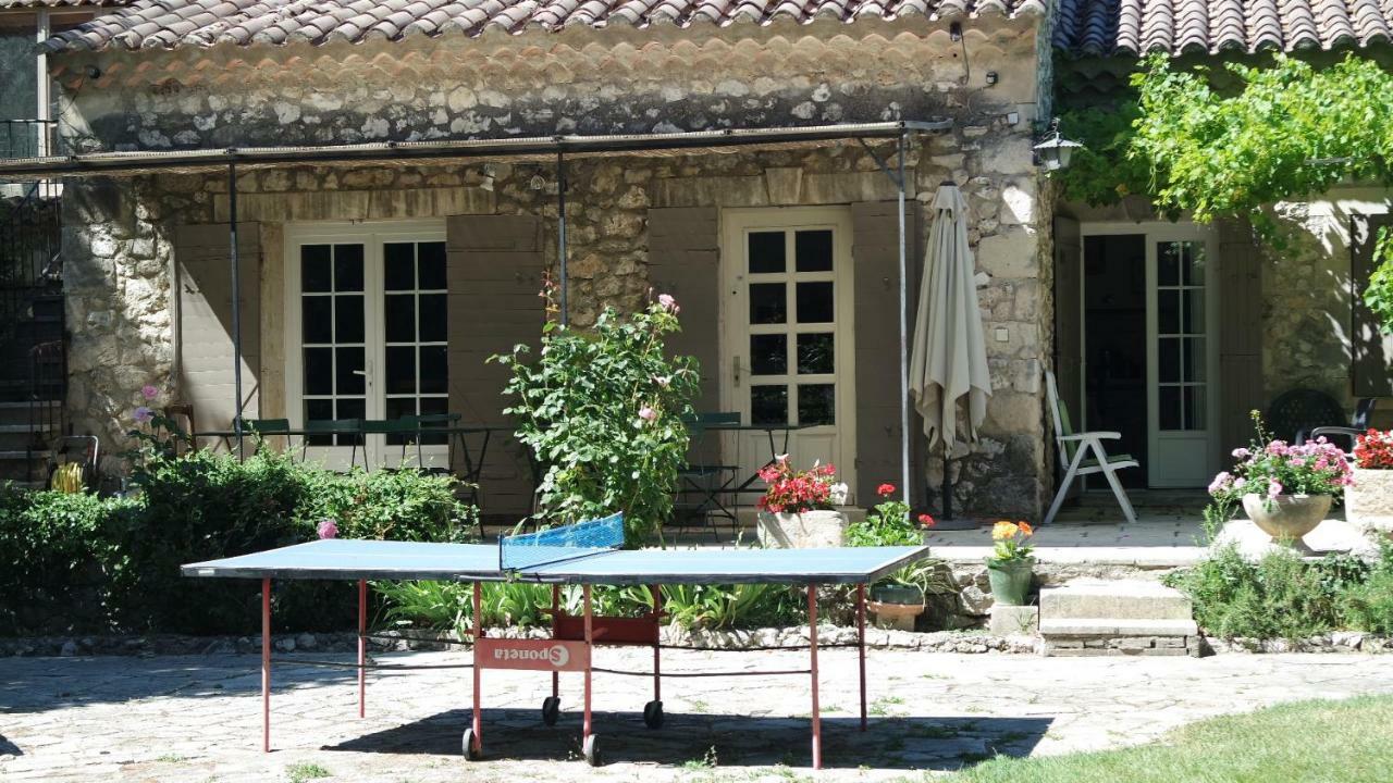 Mas Grimaud - Gite- Studio Et Chambres D'Hotes Familiales Eygalieres  Exterior photo