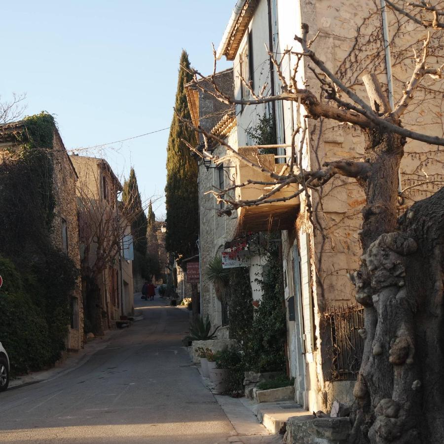 Mas Grimaud - Gite- Studio Et Chambres D'Hotes Familiales Eygalieres  Exterior photo