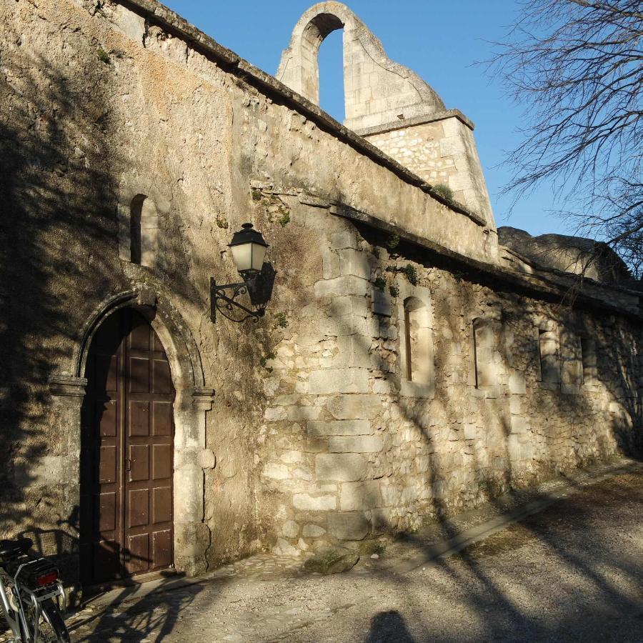 Mas Grimaud - Gite- Studio Et Chambres D'Hotes Familiales Eygalieres  Exterior photo